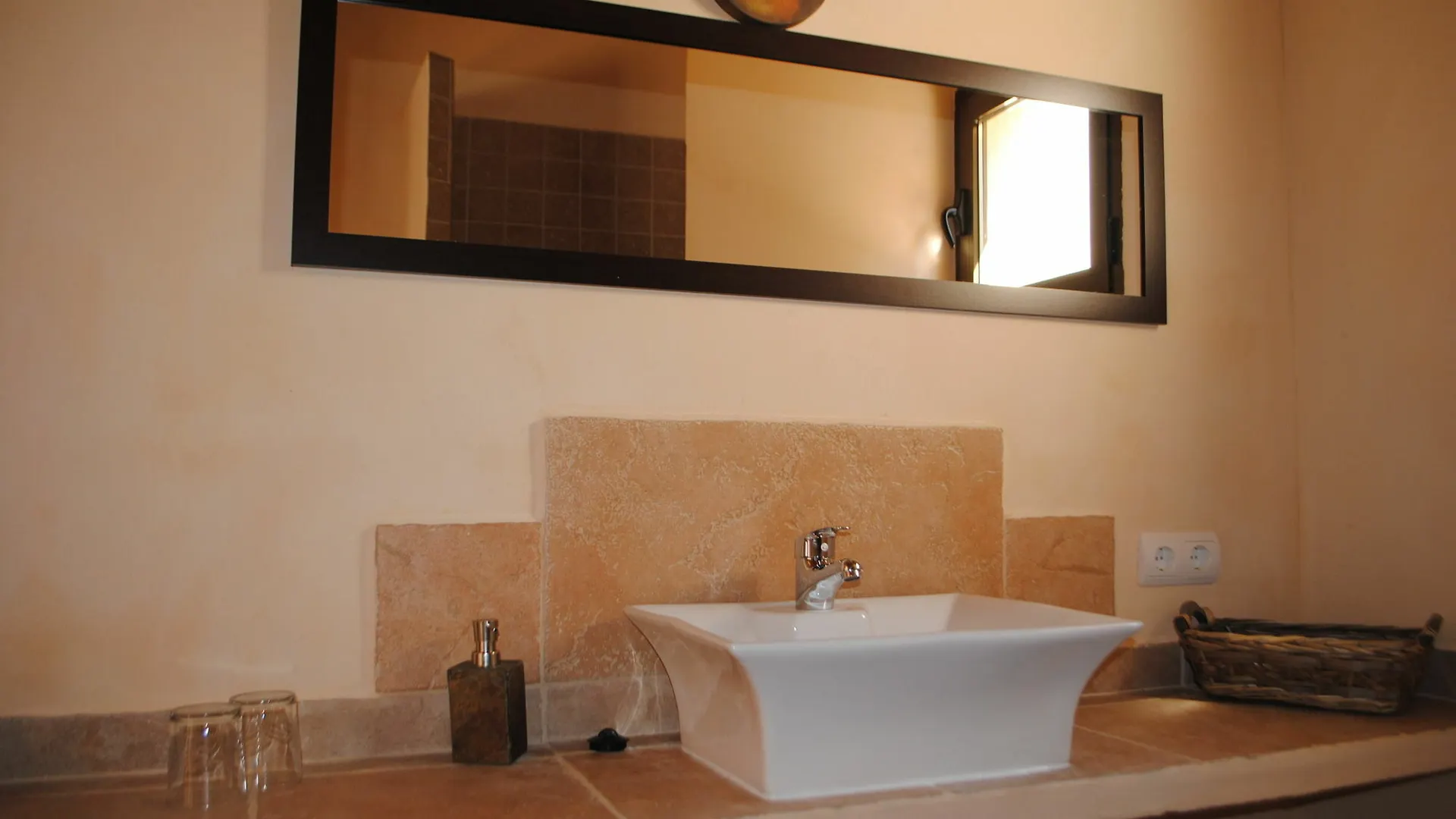 Weingut & Landhotel Can Davero Binissalem 4*,  Spain